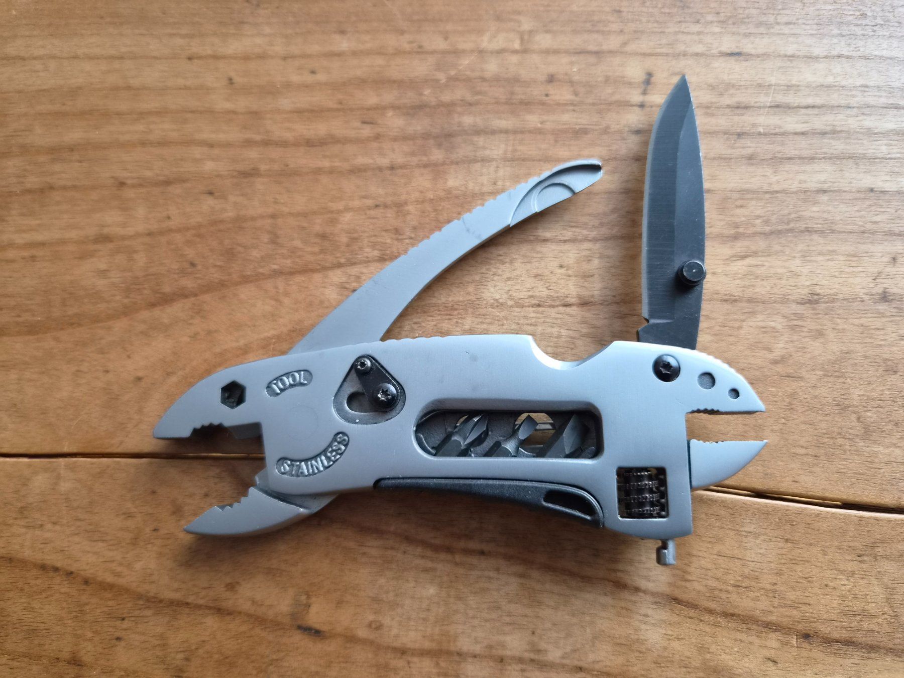 Tutti gli attrezzi: Multi-Tool – Nuovo (secondo la descrizione) da Laupen BE venduto da R11rs 2