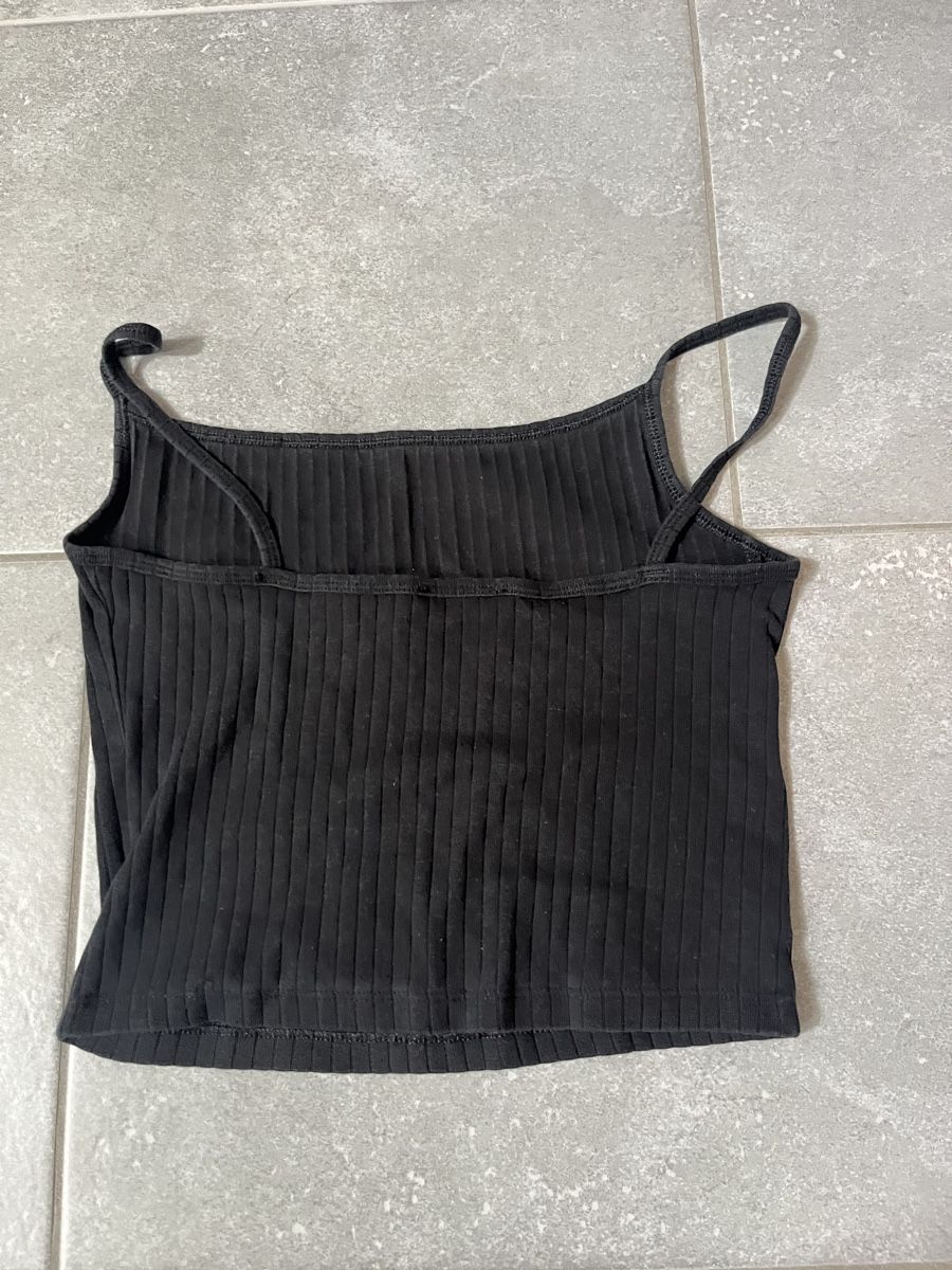 Tally Weijl Tops: Schwarzes basic Top – D'occasion à Bellikon par Ruth_62 1