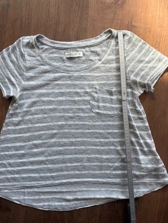 Abercrombie top - M