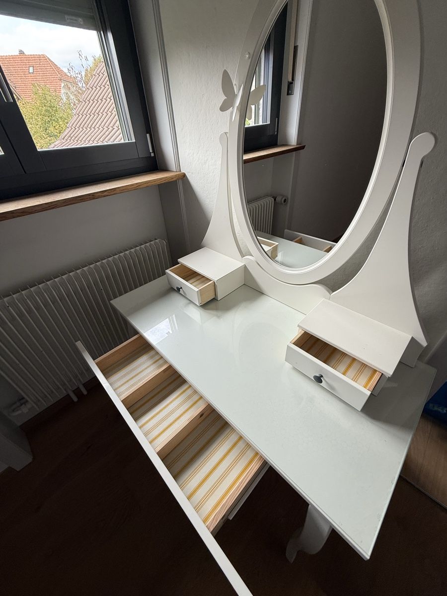 Ikea Schminktische: GRATIS: Schminktisch Ikea – Gebraucht aus Schüpfen von Mogwai2 2