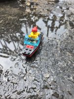 Lego motoscafo con pilota, in ottime condizioni 