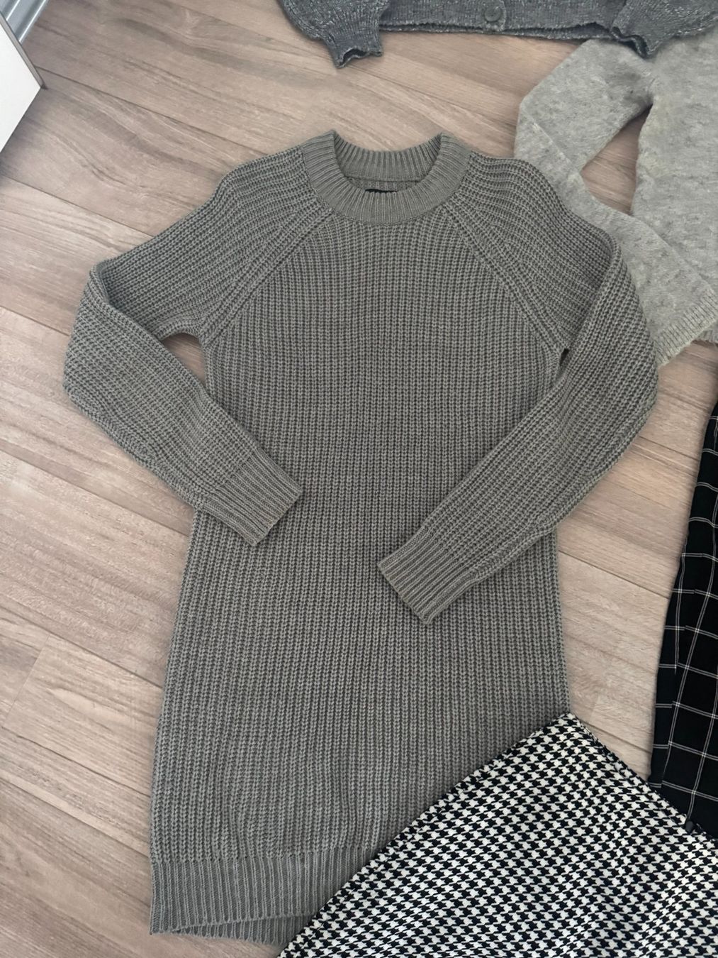 Lotti di vestiti: 5 Stk. Damen Kleider Set Gr. XS – Usato da Bonstetten venduto da VCLS 3