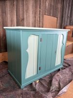 Schönes Sideboard im Landhausstil, frisch gestrichen!