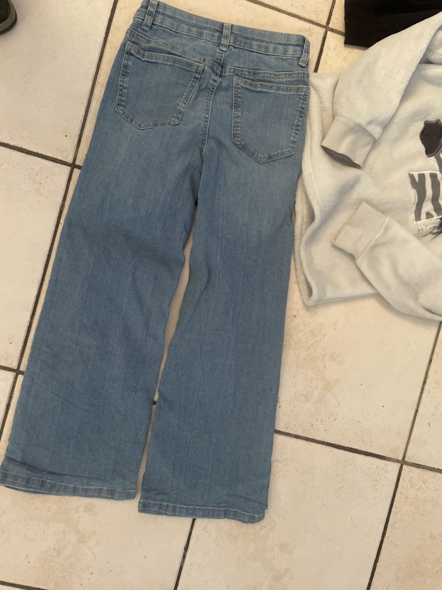 C&A Lotti & Set di vestiti: C&A Mädchen Kleiderpaket, Jeans Wide, Pullis, Gr. 134/140 – Usato da Obergerlafingen venduto da cabo4 3
