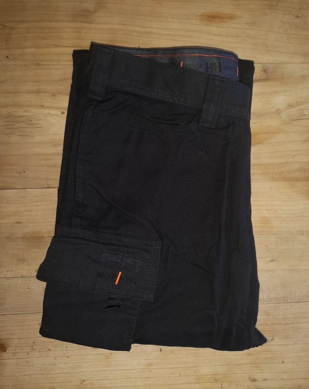 Helly Hansen Pantaloni: Helly Hansen Cargo-Hose Luna 42C – Usato da Basel venduto da ste1lona 2