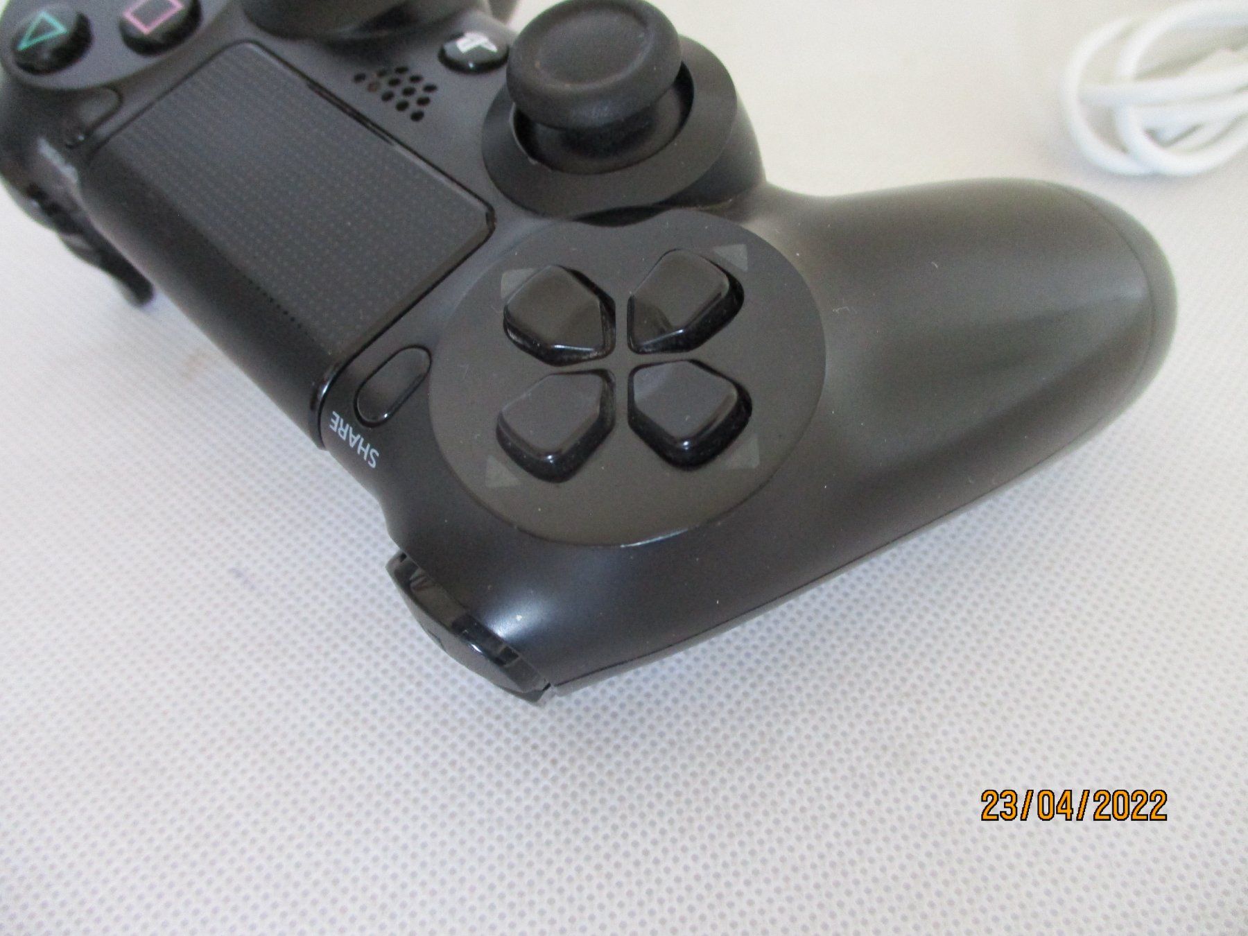 Controller: PS4 Controller inkl. Ladekabel – Usato da Liestal venduto da Disc-Point 3