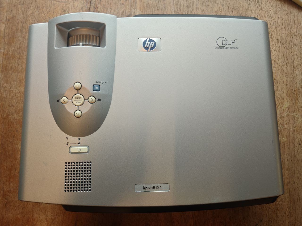 Hewlett Packard Proiettori: Beamer HP vp6121 – Usato da Zürich venduto da jan_dwt5 1