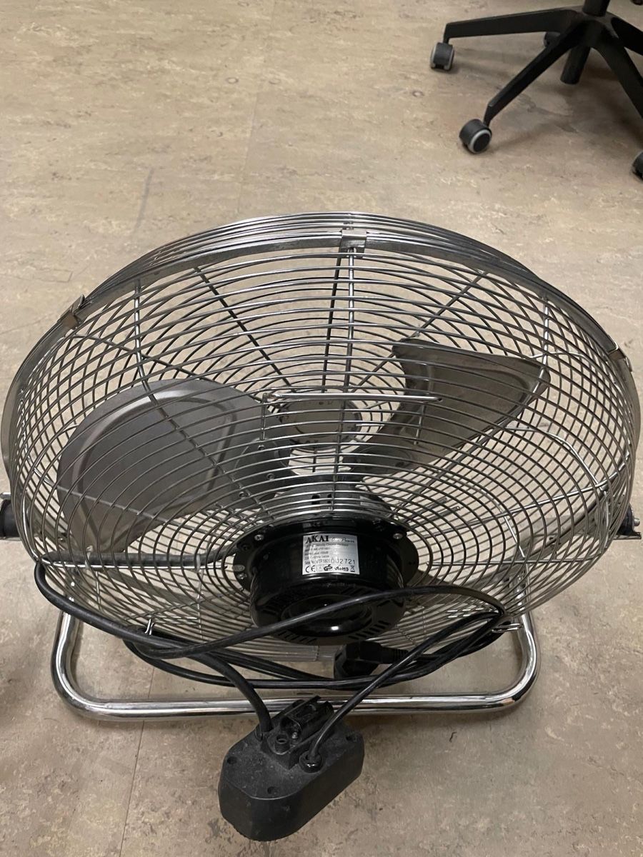 Ventilatori: Industrielle Ventilator grau – Usato da Zürich venduto da lailag 3