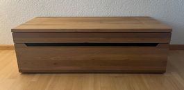TV-Tisch aus massiver Wildeiche