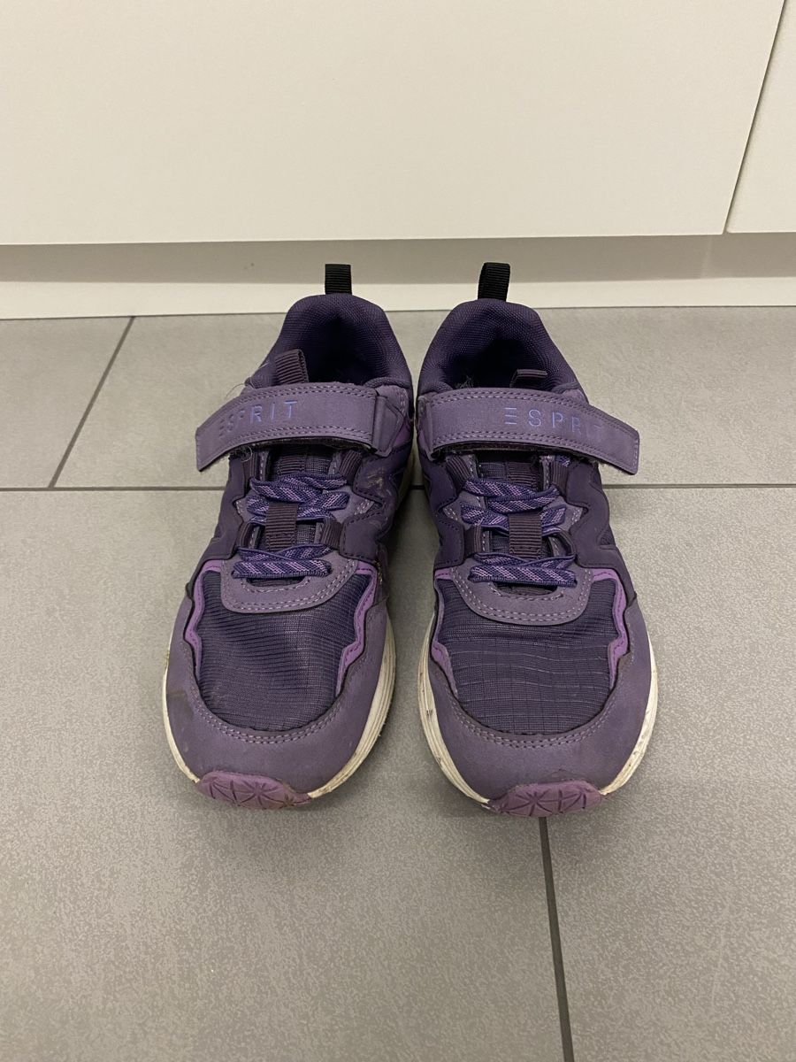 Schuhe für Mädchen: Halbschuhe – Gebraucht aus Pfäffikon ZH von aveo14