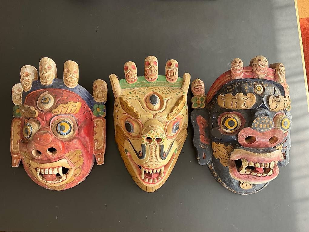 Sonstige Antiquitäten & Kunst: Holzmasken indonesische Schnitzerei – Gebraucht aus Ebnat-Kappel von Chantalle