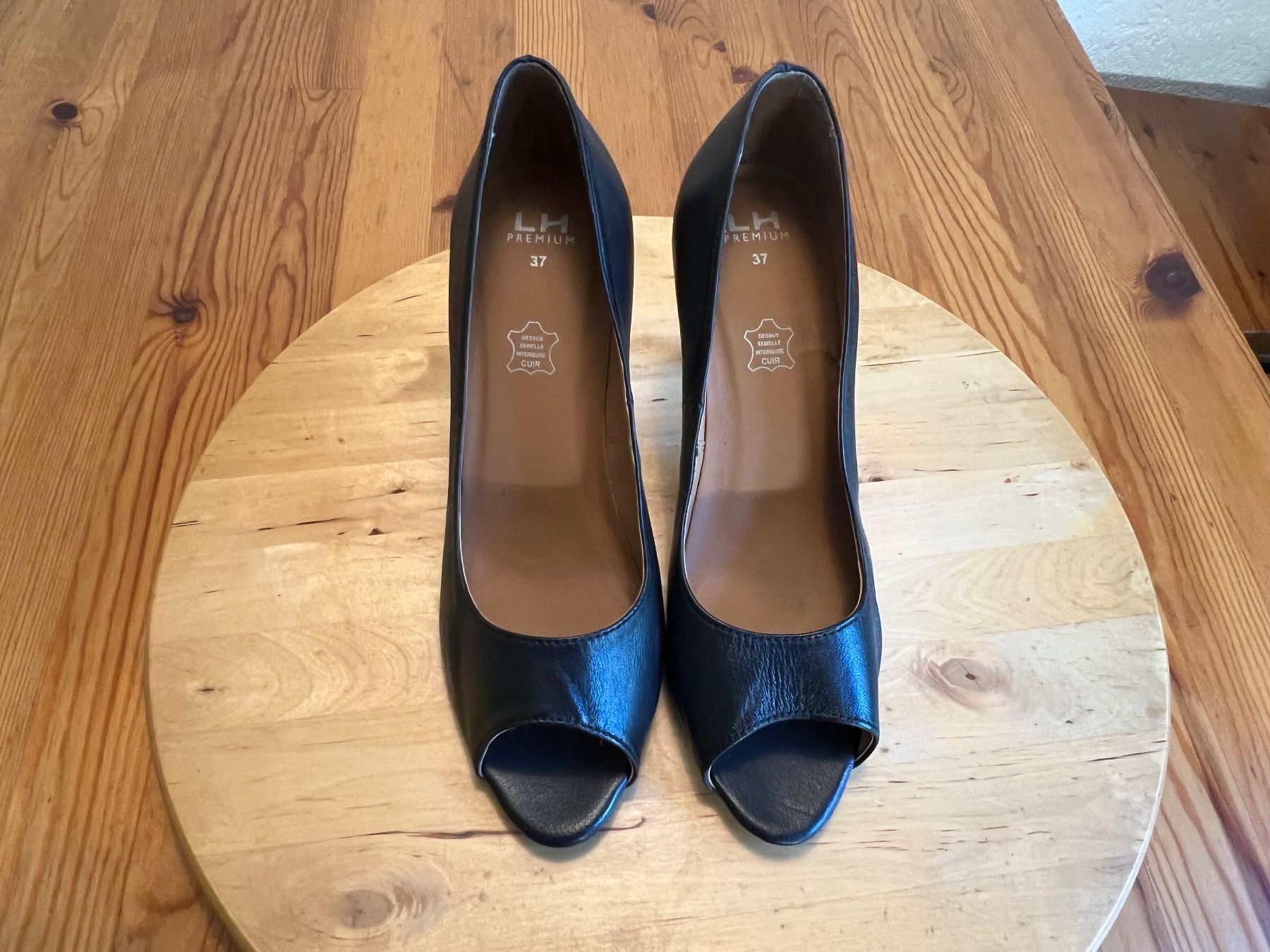 Scarpe da donna: PUMPS GR.37 – Nuovo (secondo la descrizione) da Schaffhausen venduto da susiquatro01