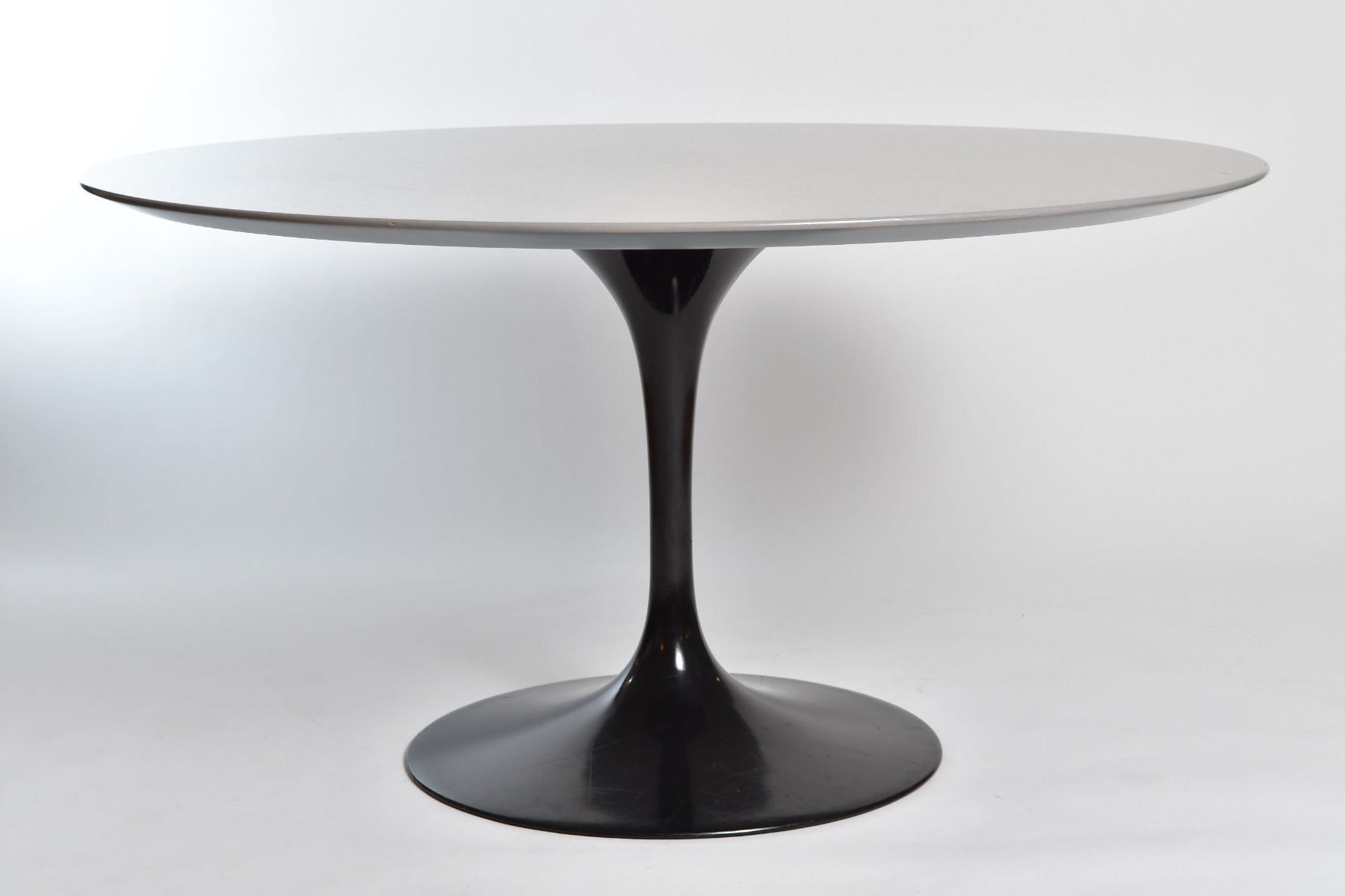 Knoll Tische: Eero Saarinen Tulpentisch 137cm – Gebraucht aus Zürich von IndividumCH 4