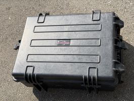 Explorer Cases Transportkoffer schwarz mit Rollen gebraucht