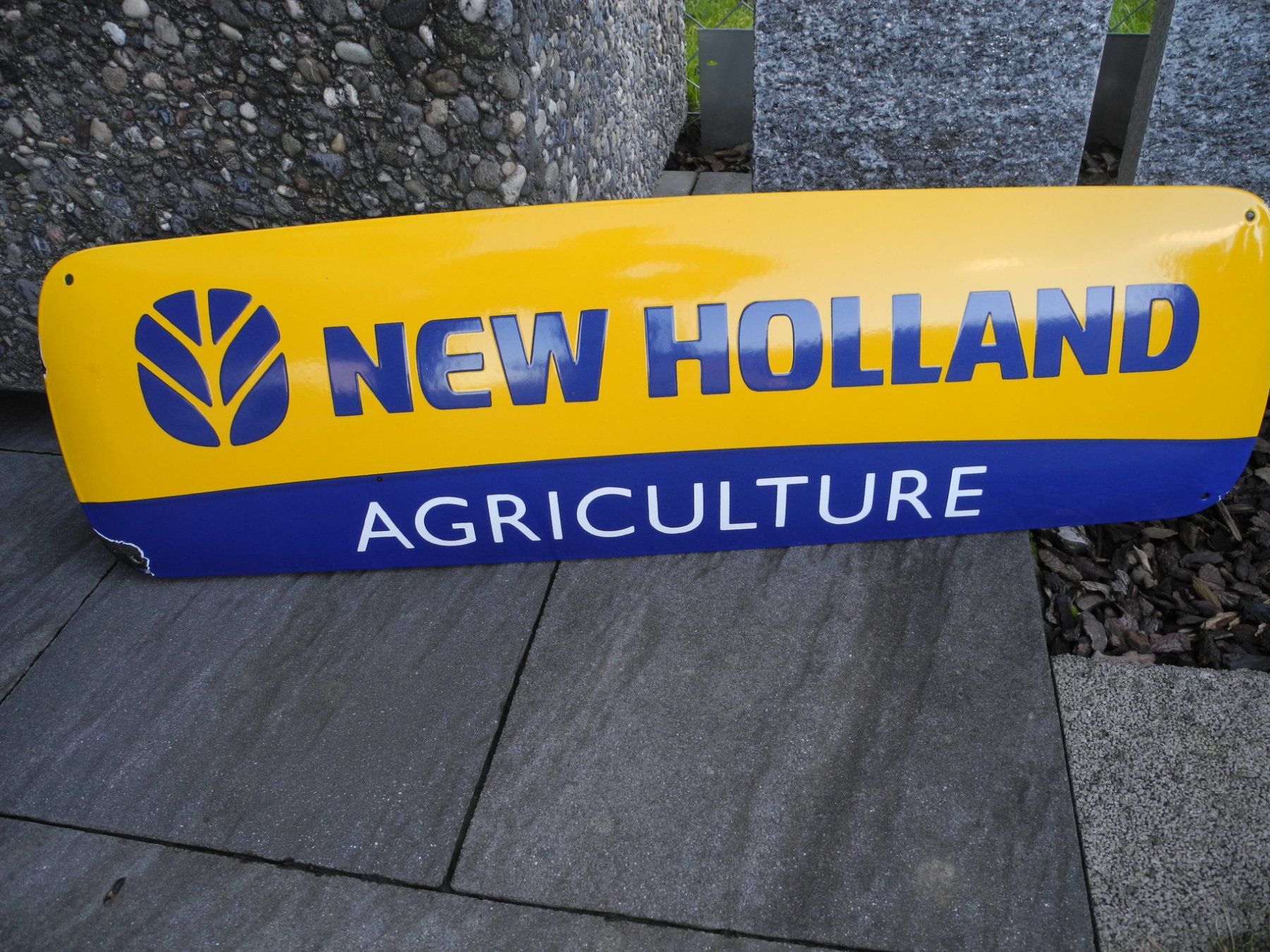 Schilder: GROSSES NEW HOLLAND EMAILSCHILD – Gebraucht aus Reinach AG von Huckleberrysix