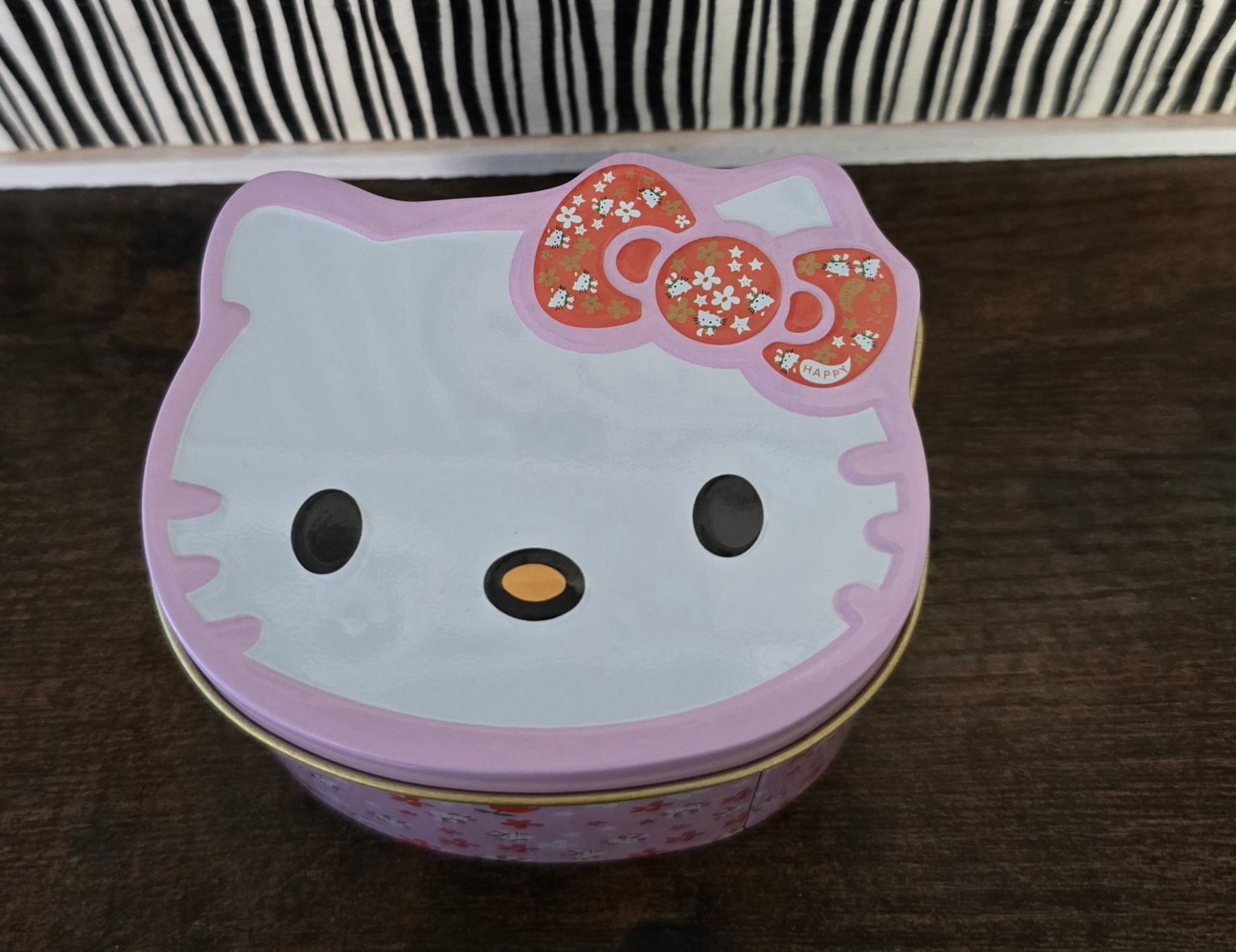 Coffres: Hello Kitty Blechdose – Neuf avec emballage d'origine à Zürich par amysmith