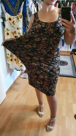 🌺Sommerkleid - Figurbetont & elastisch - Gr. L/XL🌺