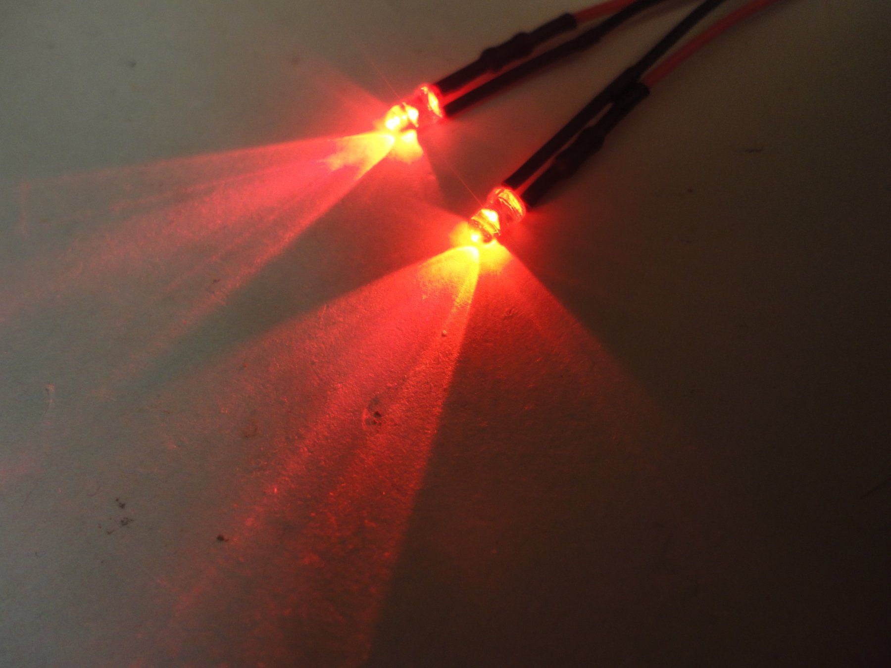 Modellismo RC: Pichler LED 3mm Rot, Neu, ! – Nuovo e nell'imballaggio originale da Horgen venduto da RcModell