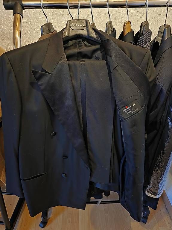 Completi, tute sportive e funzionali: Kiton Anzug – Nuovo e nell'imballaggio originale da Hausen AG venduto da MM_FM