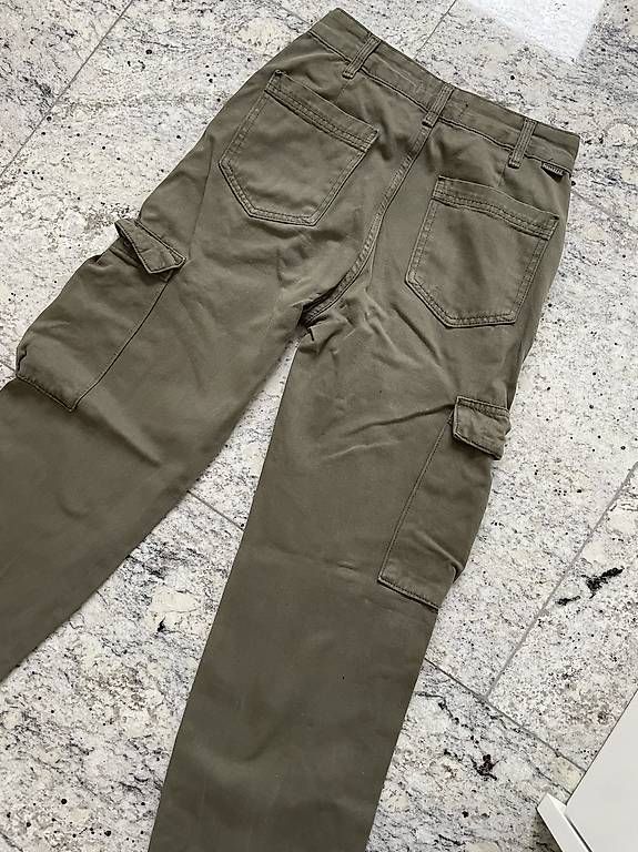 Hosen: 3 paia di pantaloni cargo – Gebraucht aus Ascona von eli_nq6c 3