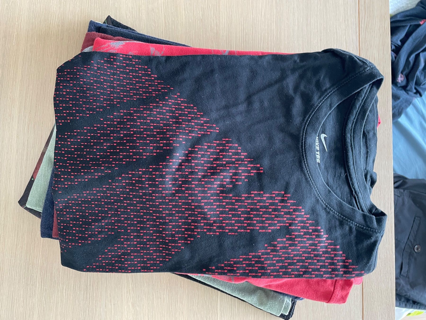 T-shirt: Diverse T-Shirts – Usato da Zürich venduto da k42m 6