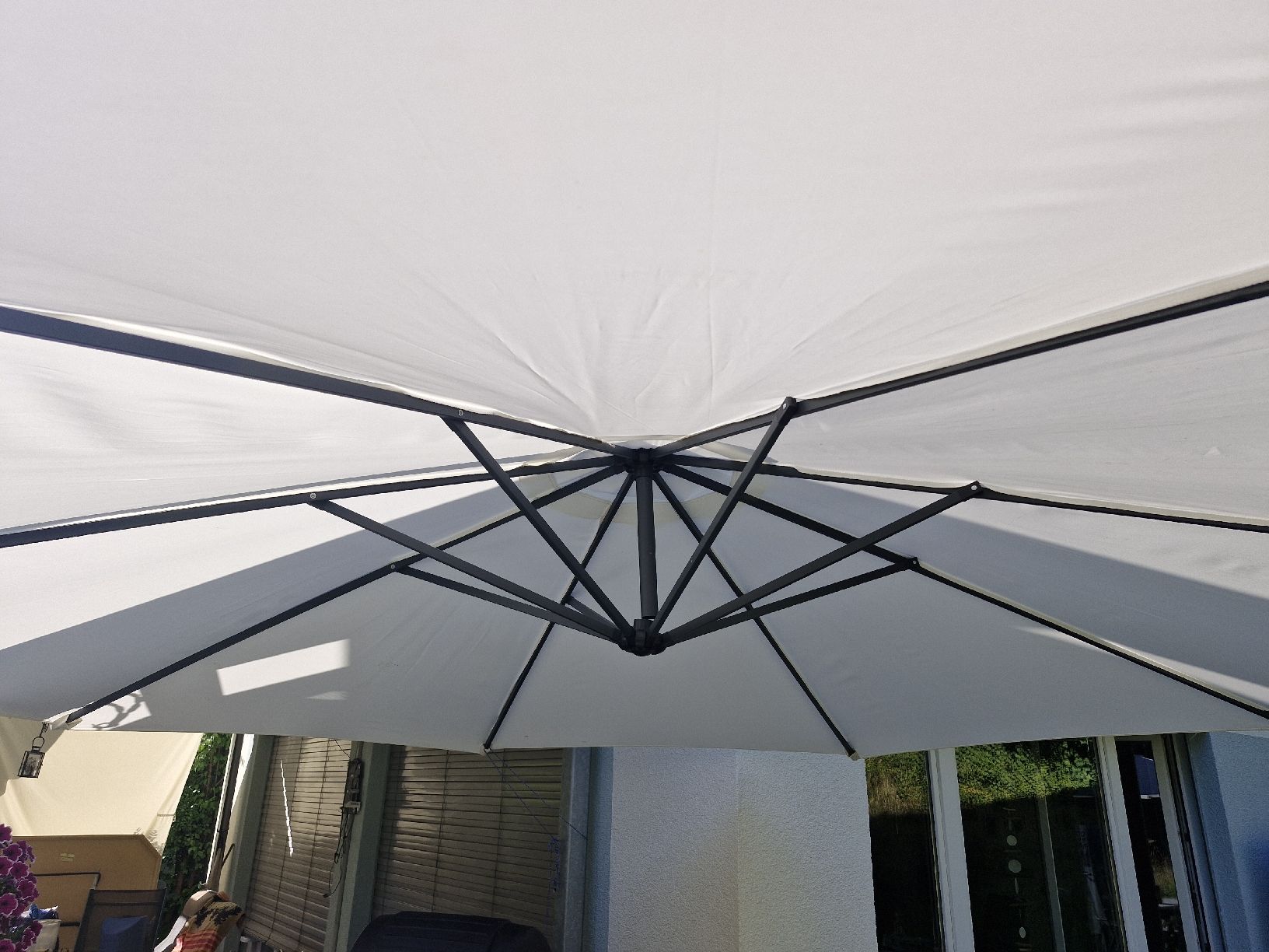 Ombrelloni: Ampelschirm LED 285cm Corval Beige  – Usato da Frauenfeld venduto da Kasico 4