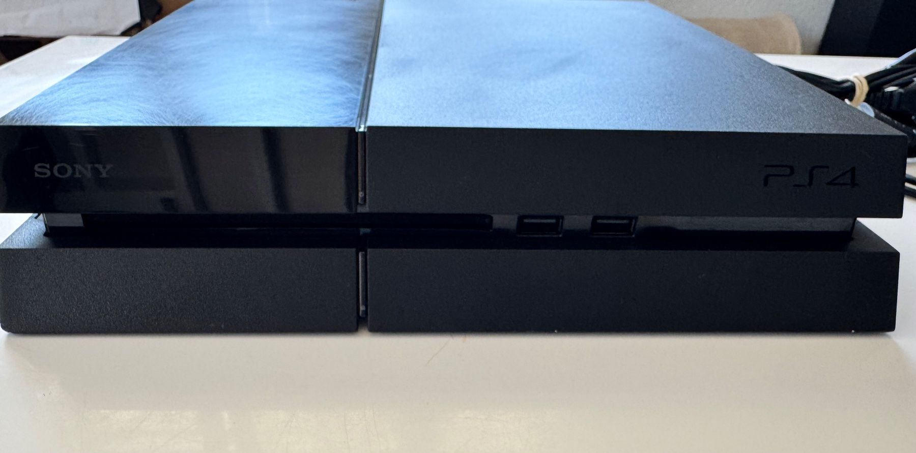 Sony Konsolen: Console Sony PlayStation 4 noire avec accessoires – Defekt aus Leytron von SuPer_BoCk 1