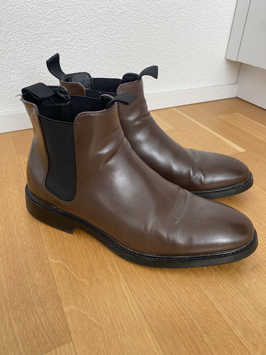 Herrenschuhe: Braune Herren Chelsea Boots Gr. 43 – Gebraucht aus Kriens von sch_v6nl 1