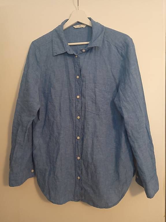 H&M Blusen: Hellblaues Hemd aus Leinenmischung – Gebraucht aus Zürich von Melianea 1