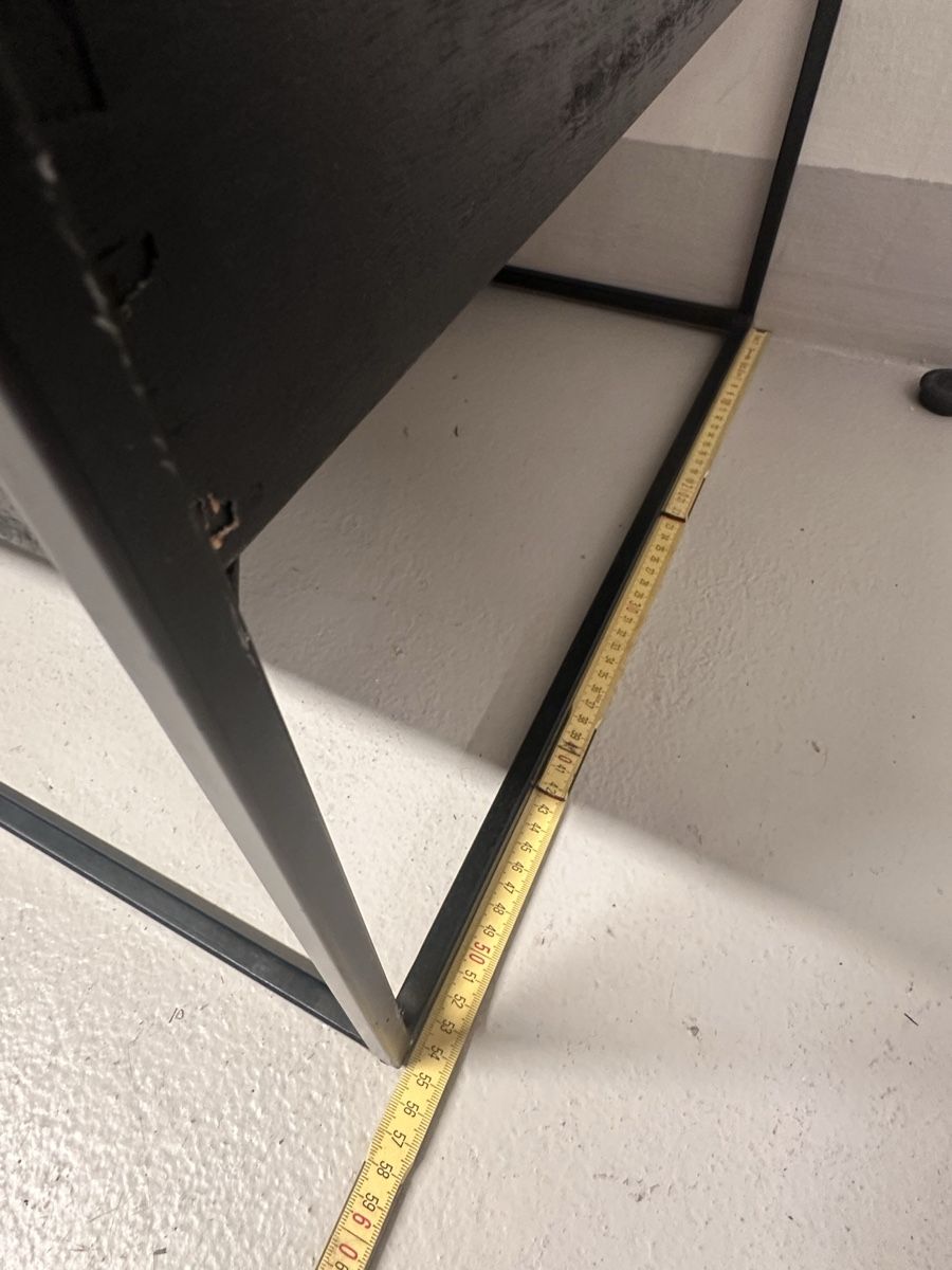 Tische: Schwarzer Couchtisch aus Metall zu verschenken/gratis – Gebraucht aus Zürich von anouk_8008 9
