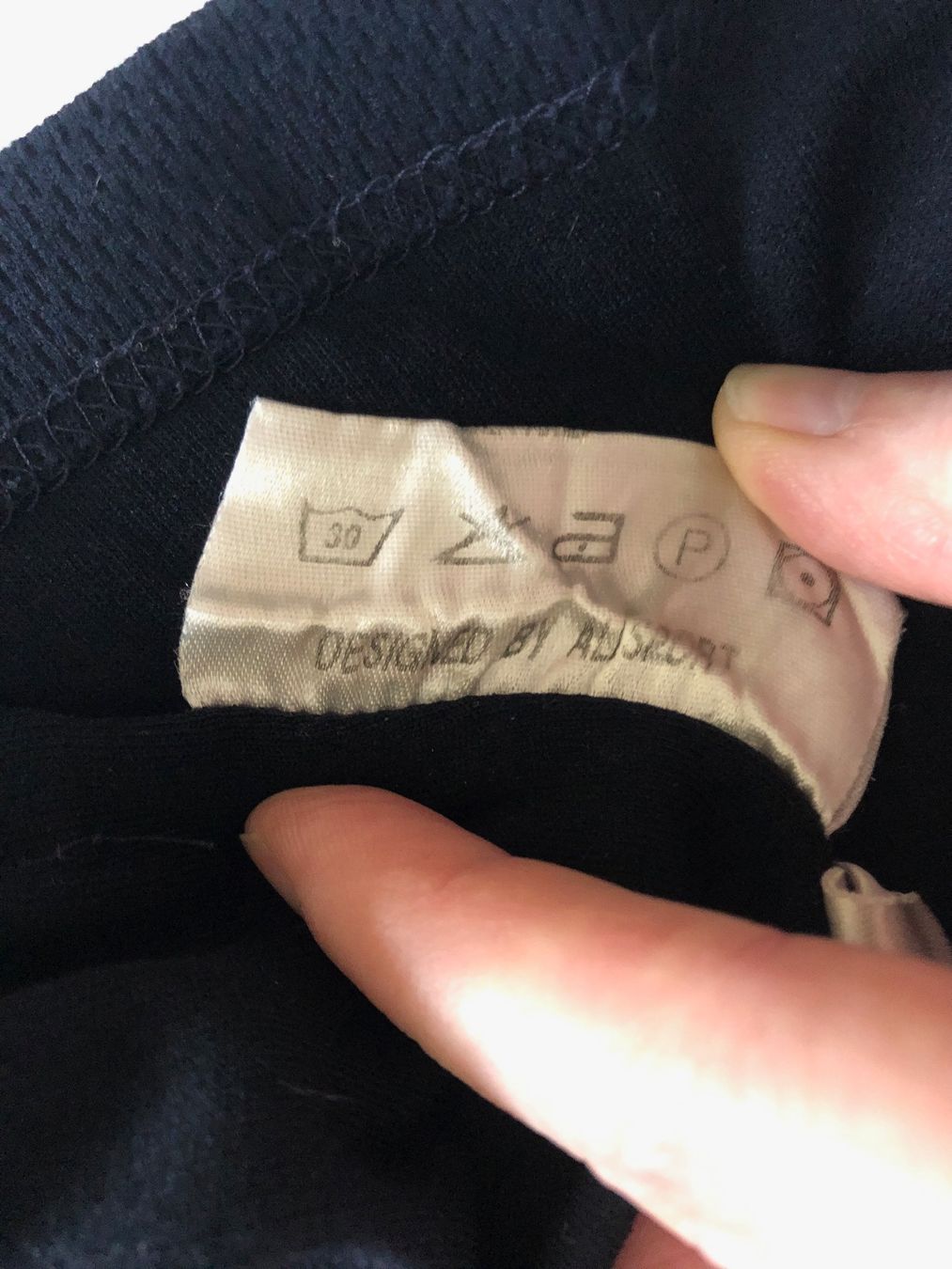 Top: ALLSPORT, Basic-Top ärmellos, dunkelblau, Gr. 40 – Usato da Basel venduto da Solaia28 5