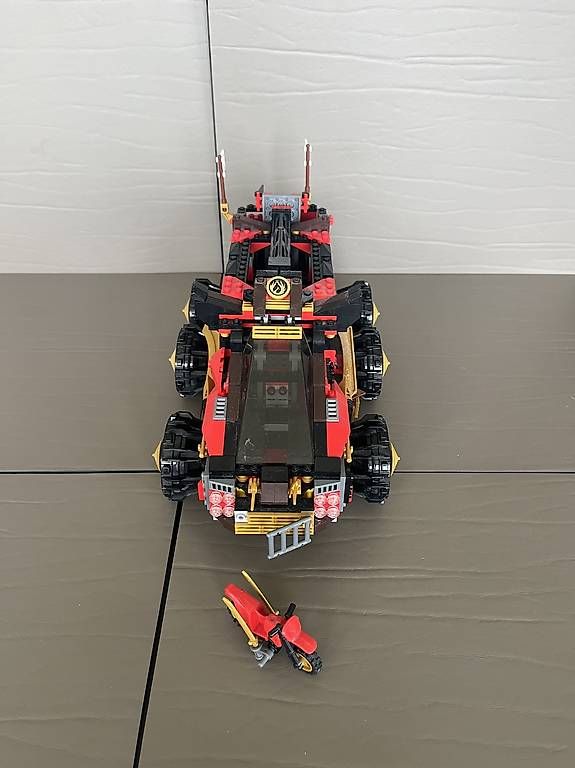Lego Kit di costruzioni: LEGO NINJAGO 70750  Ninja DB X – Usato da zug venduto da Daniil23 2