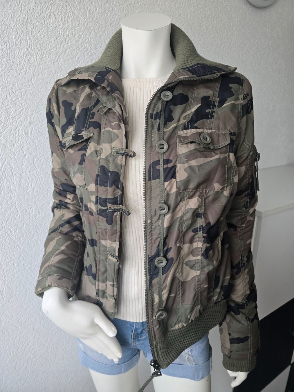 Jacken: Veste  stye bombers T-M – Neu (gemäss Beschreibung) aus Les Verrières von kitel79