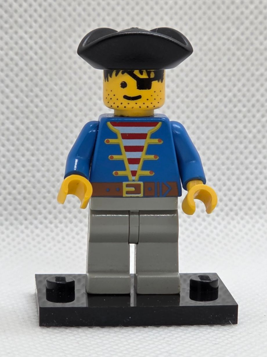 Lego Baukästen: LEGO Pirates pi005 Pirate Blue Jacket, Light Gray Legs, Blac – Gebraucht aus Basadingen von tot_59zf
