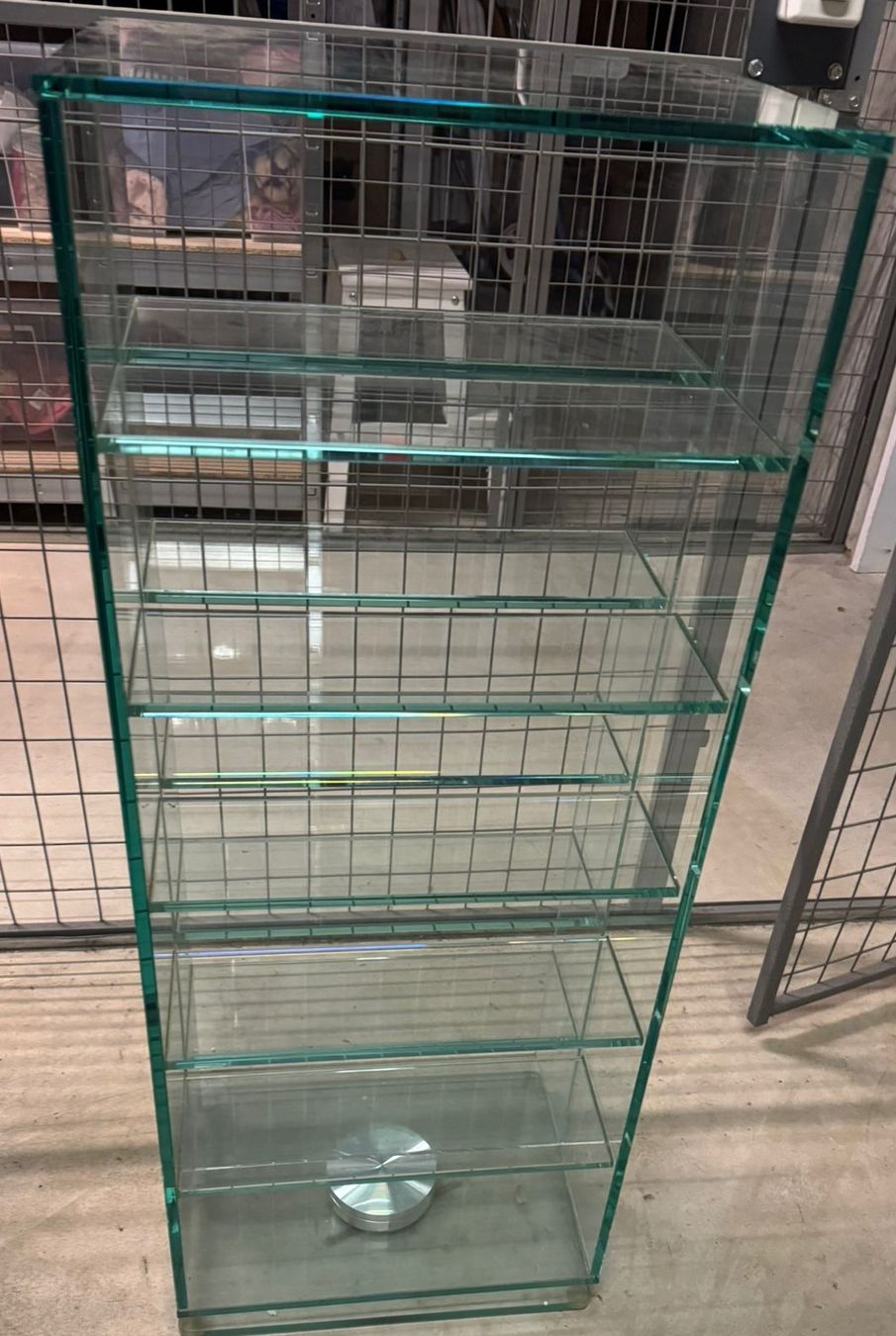 Scaffali: Glass Display Cabinet -Perfect Condition(2 pieces available) – Nuovo (secondo la descrizione) da Zürich venduto da pnp_5vbc