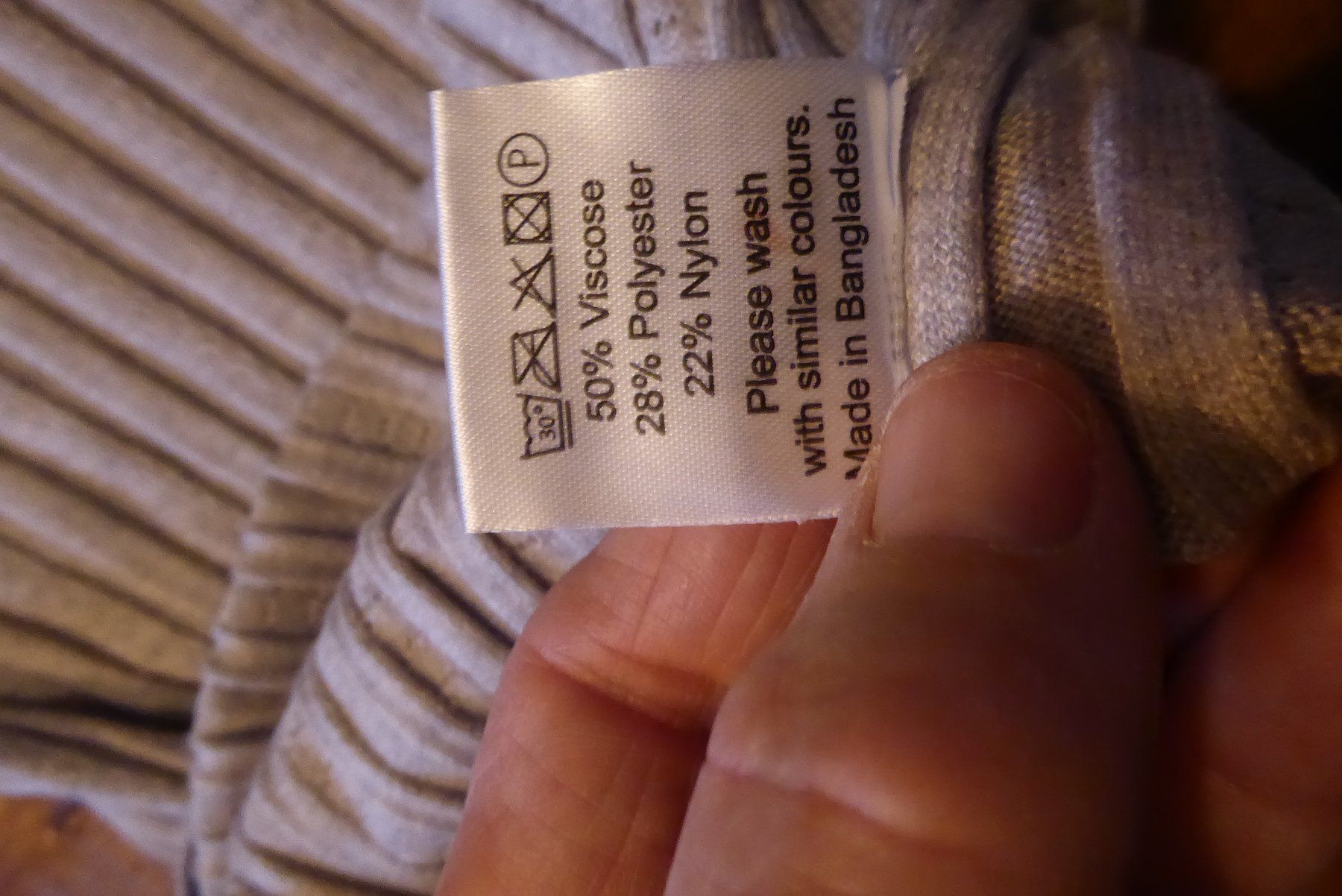 Zebra Maglioni & Felpe: schöner Kurzarm Pullover Gr S zebra – Usato da Sargans venduto da Benziner 4