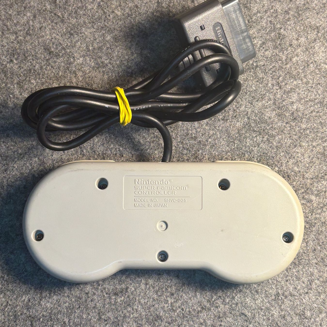 Nintendo Manettes: Originaler Super Nintendo Controller (SNES) – D'occasion à Mollis par GamingCorner 1