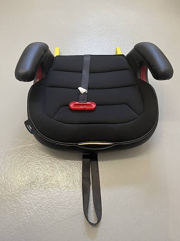 Seggiolini per auto: Kindersitzerhöhung Peg Perego Viaggio – Usato da Dotzigen venduto da Sims780