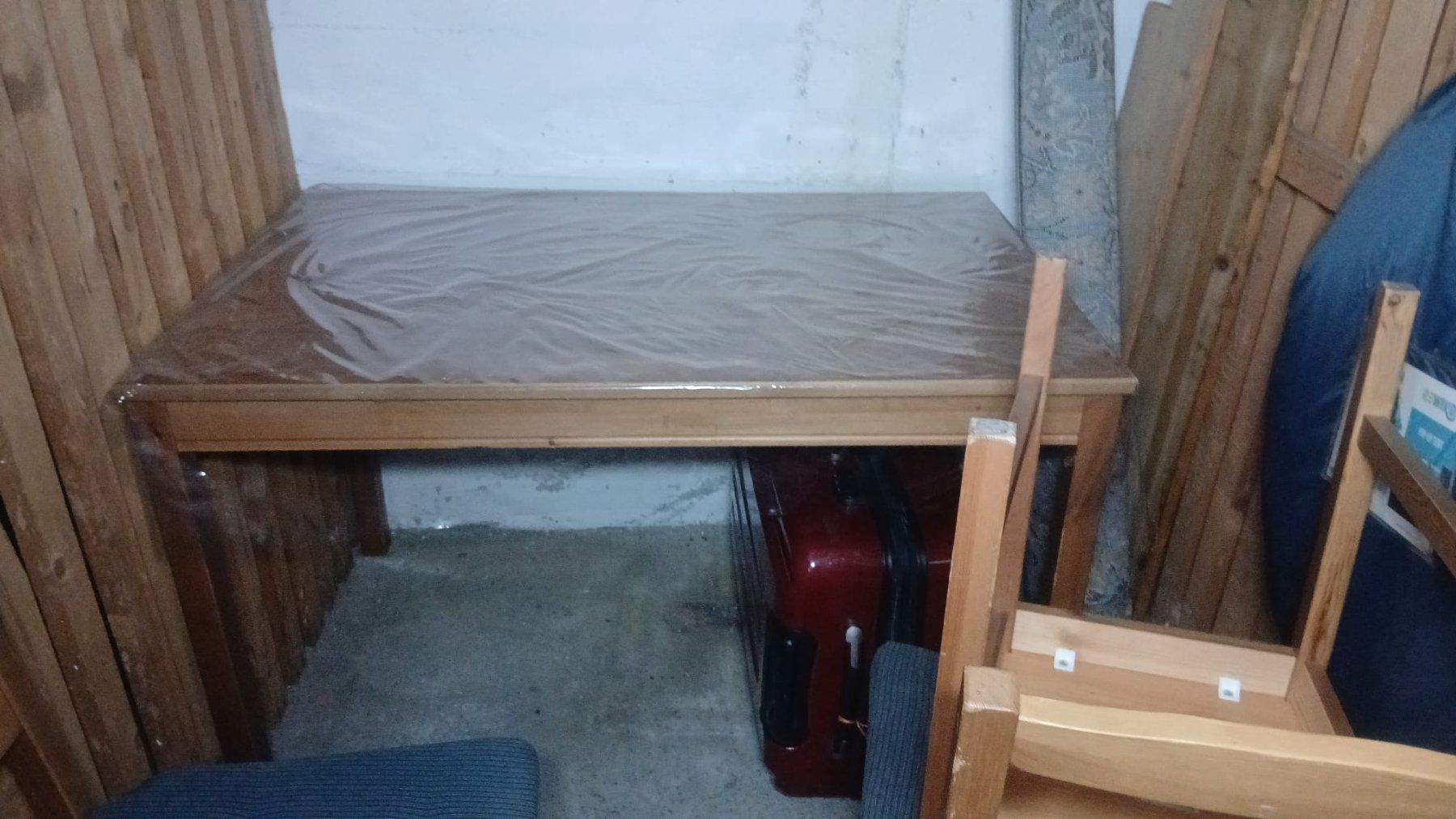 Ikea Tavoli: Holztisch mit 3 Stühle – Usato da Renens VD venduto da Gisili90