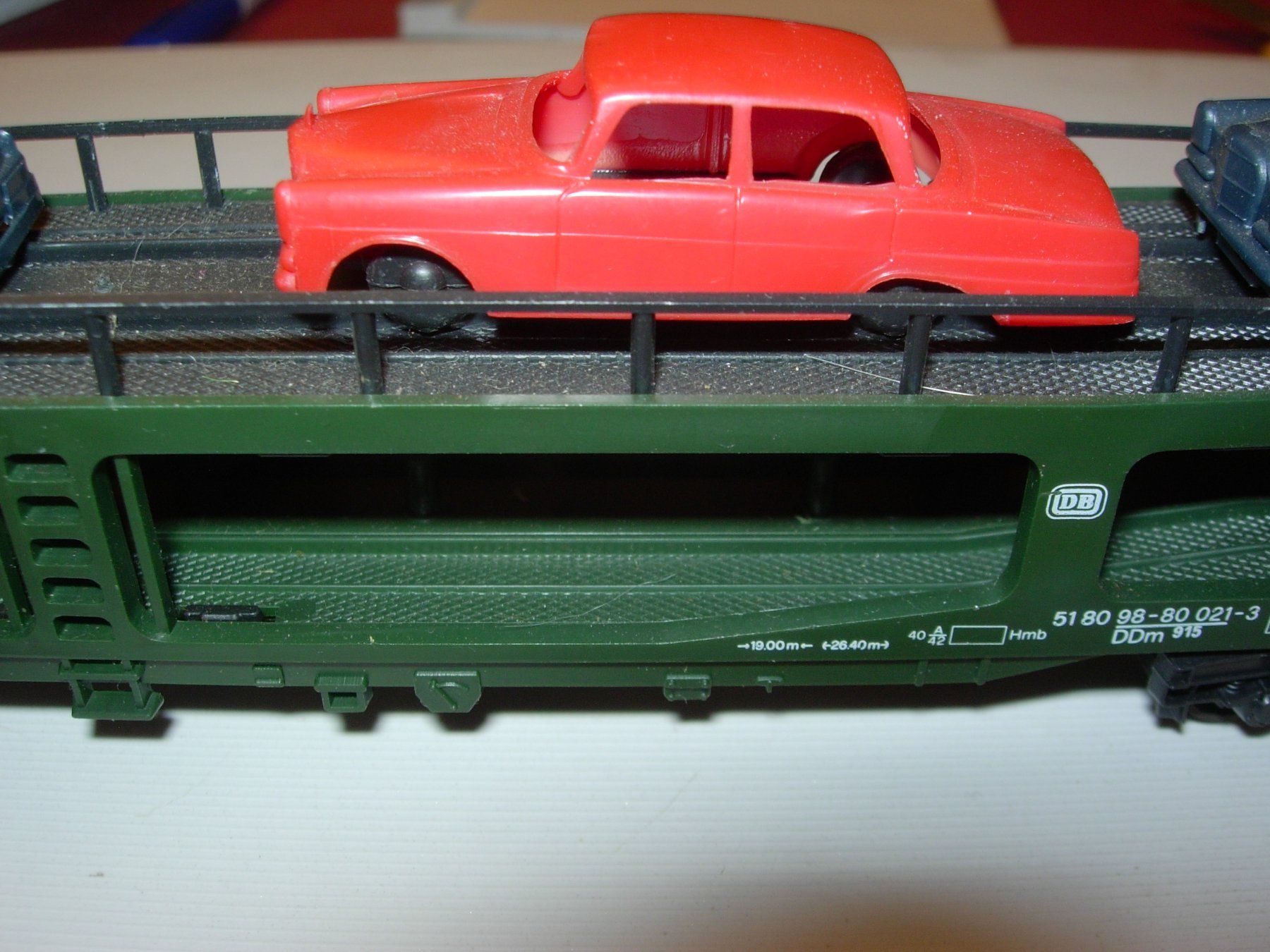 Lima Modellini di ferrovie: Zugwagen mit Autos – Usato da Hagneck venduto da Simu696 1