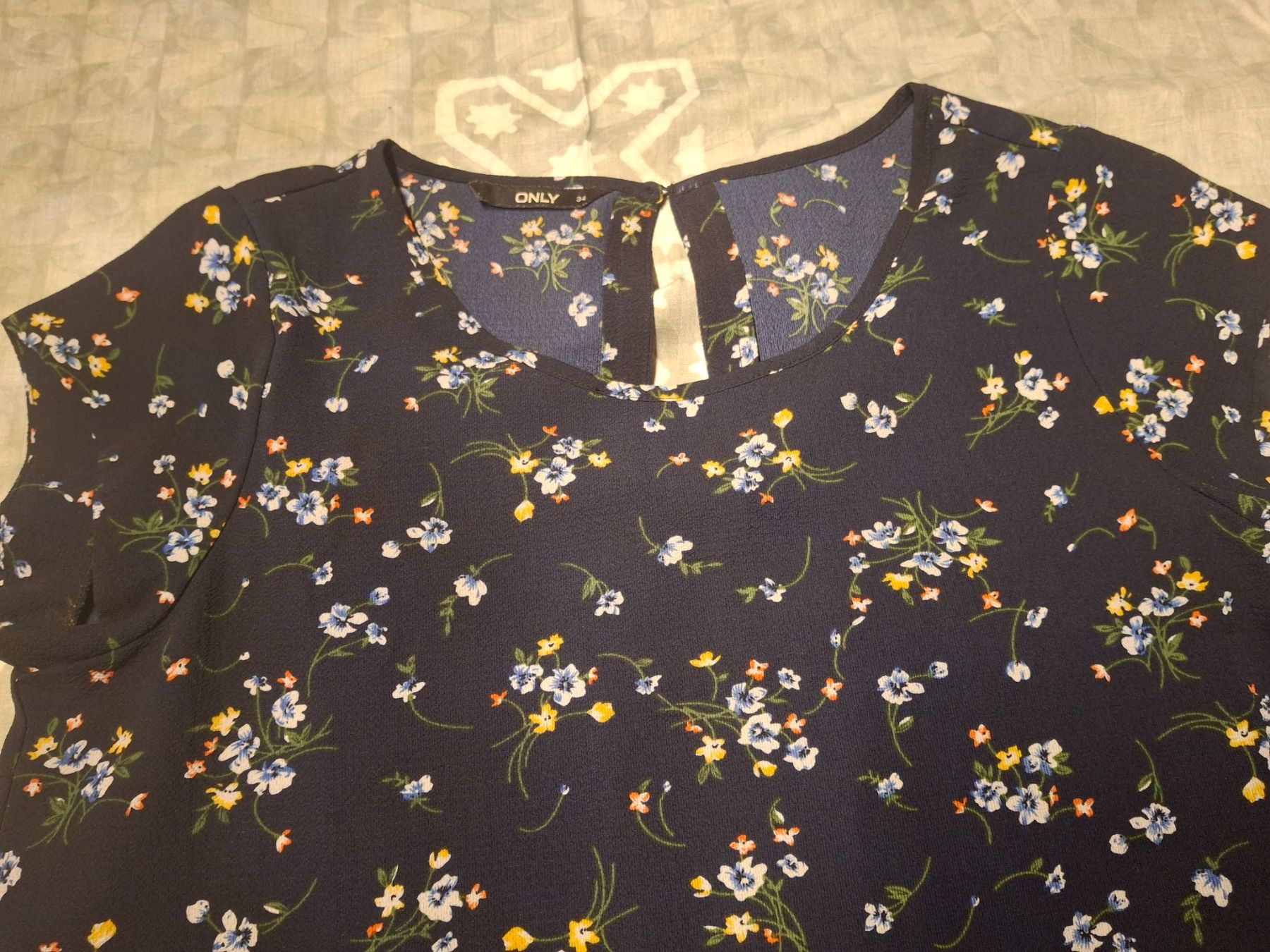 Only Top: Haut taille 34 – Usato da Villiers venduto da san_jn5w 2
