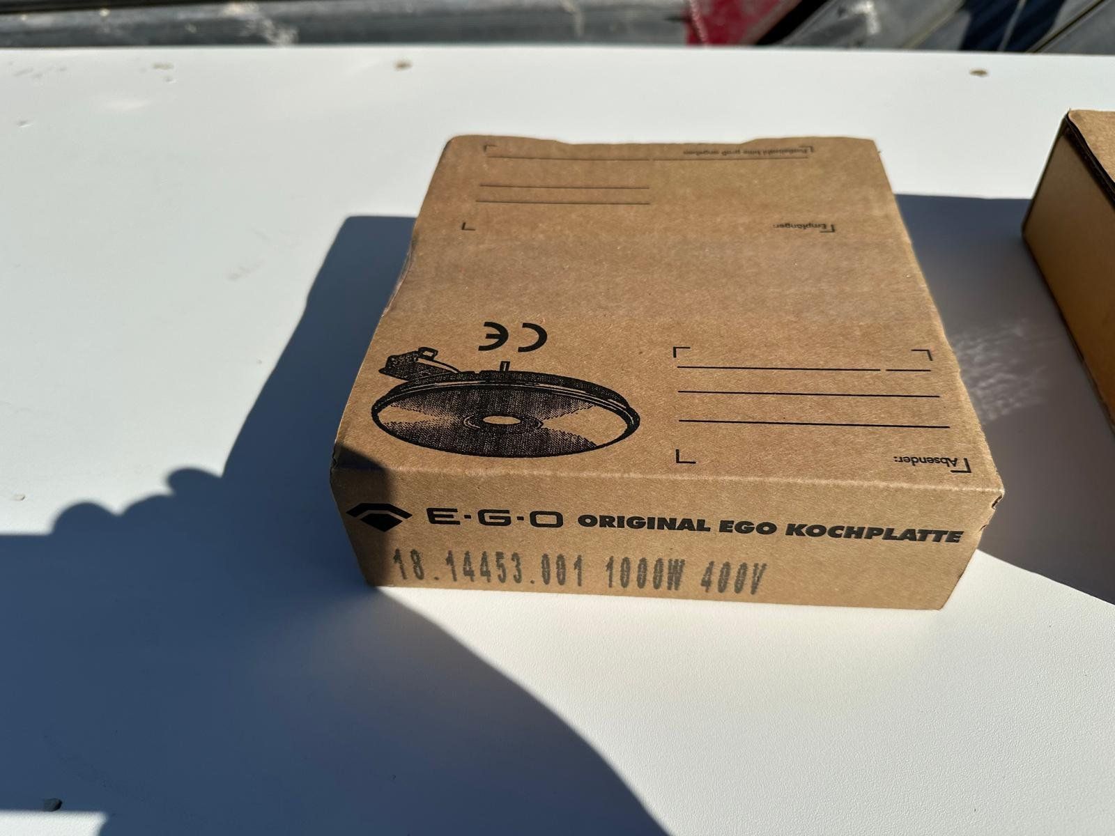 Plateaux: Herdplatte 2X Gussplate – Neuf avec emballage d'origine à Spreitenbach par Space_X 2