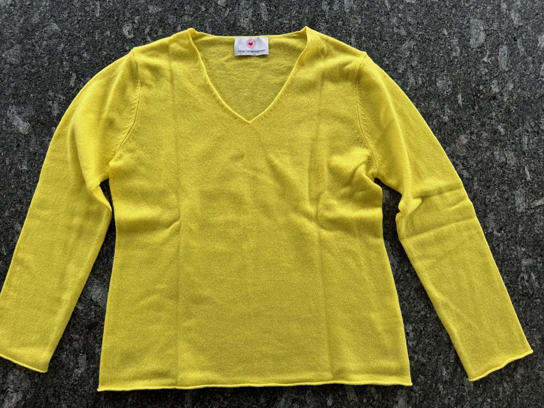 Pullover & Sweatshirts: Original Herzensangelegen Cashmerepullover, Gr. 34, neu – Neu (gemäss Beschreibung) aus Watt von MilaKimba