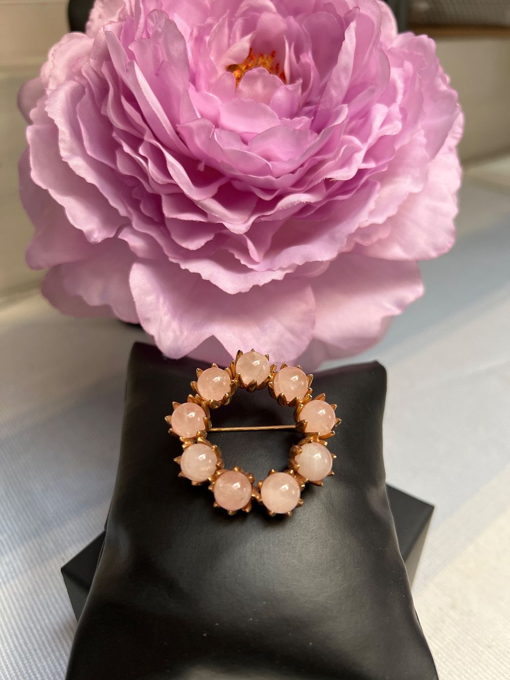 Broches & Aiguilles: Schöne Brosche vergoldet mit Rosenquarz – D'occasion à Seon par Sunny-Schmuck78