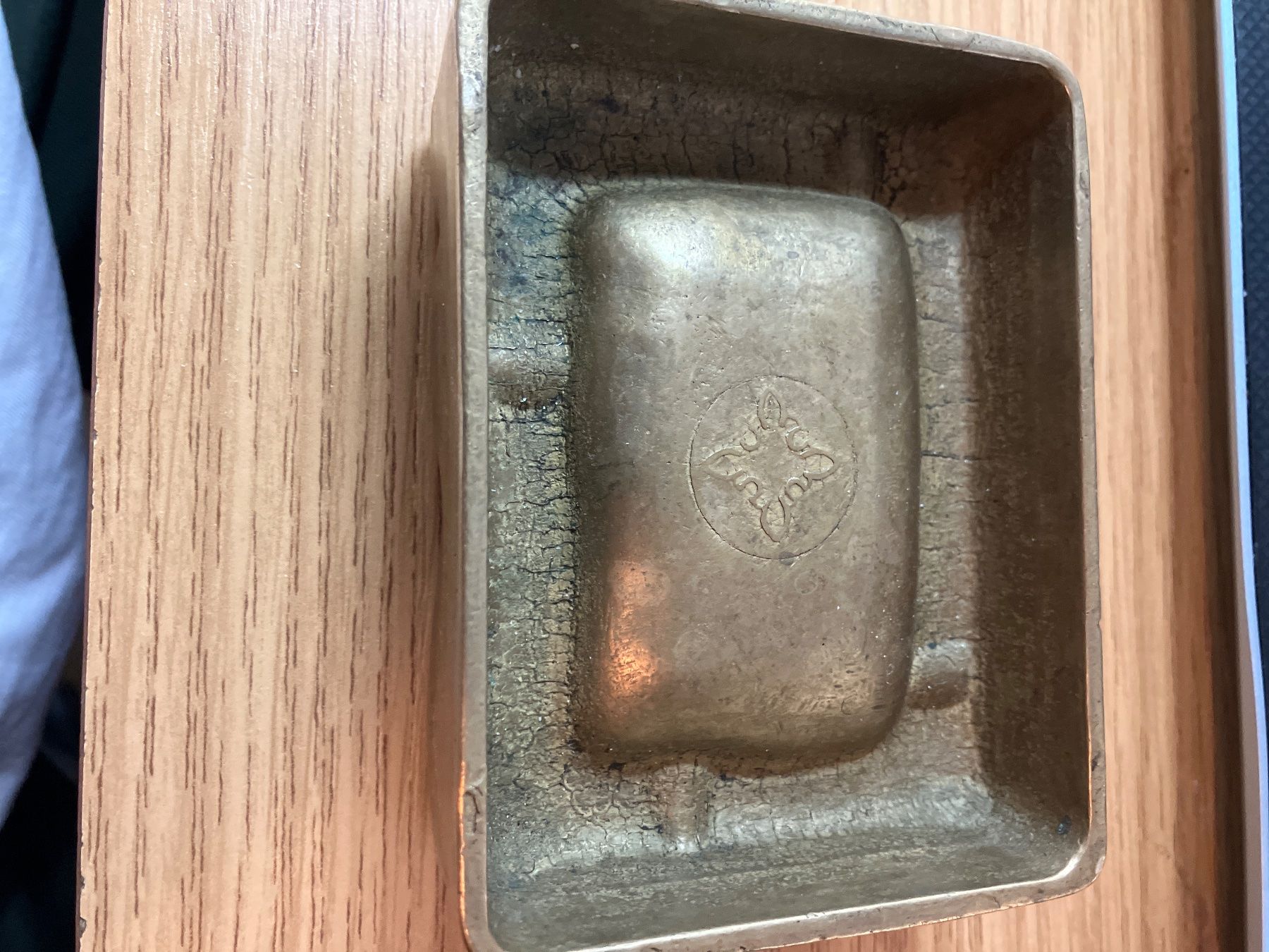 Aschenbecher: Cendrier "brutaliste" en bronze année 60 – Gebraucht aus Bernex von ati_5d85 2