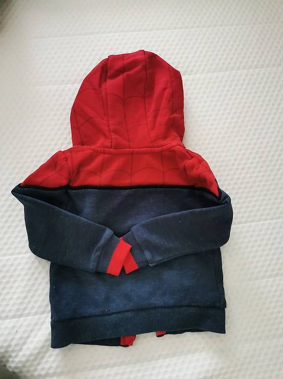 Maglioni & Felpe: Sweatjacke mit Kapuze Spiderman Gr. 92-98 – Usato da Dietikon venduto da Sandra_Luka 2