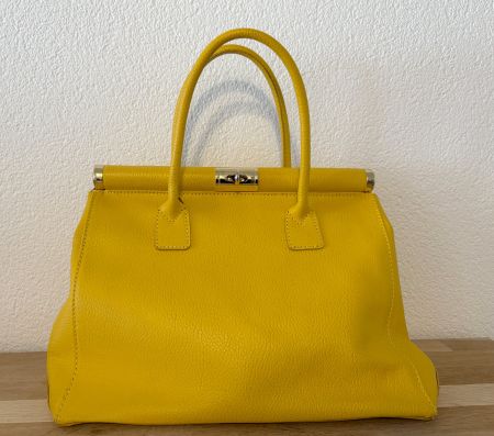 Handtasche von JJ Benson in Gelb