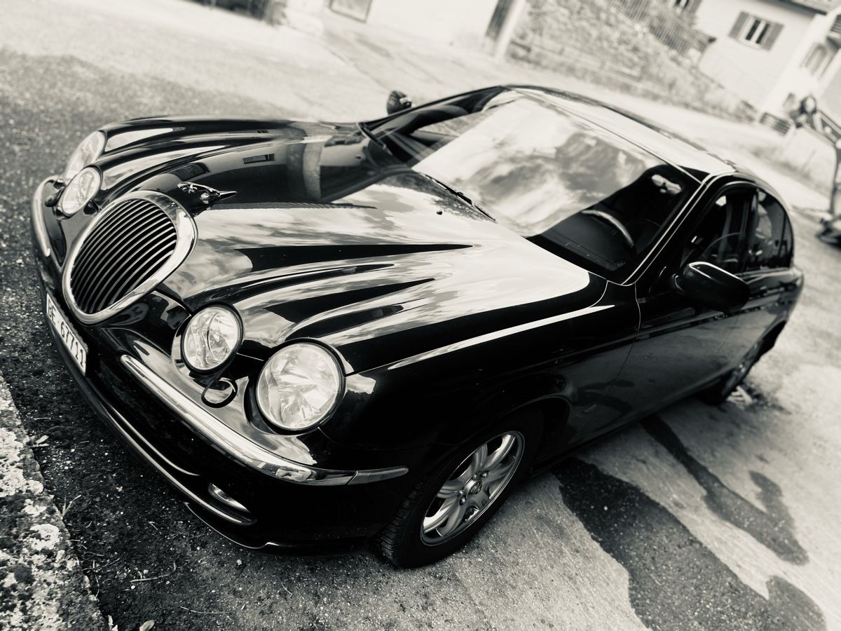 Jaguar Automobili: Jaguar S-Type 3.0 Liter Schnäppchen – Usato da Nidau venduto da Weixel 1