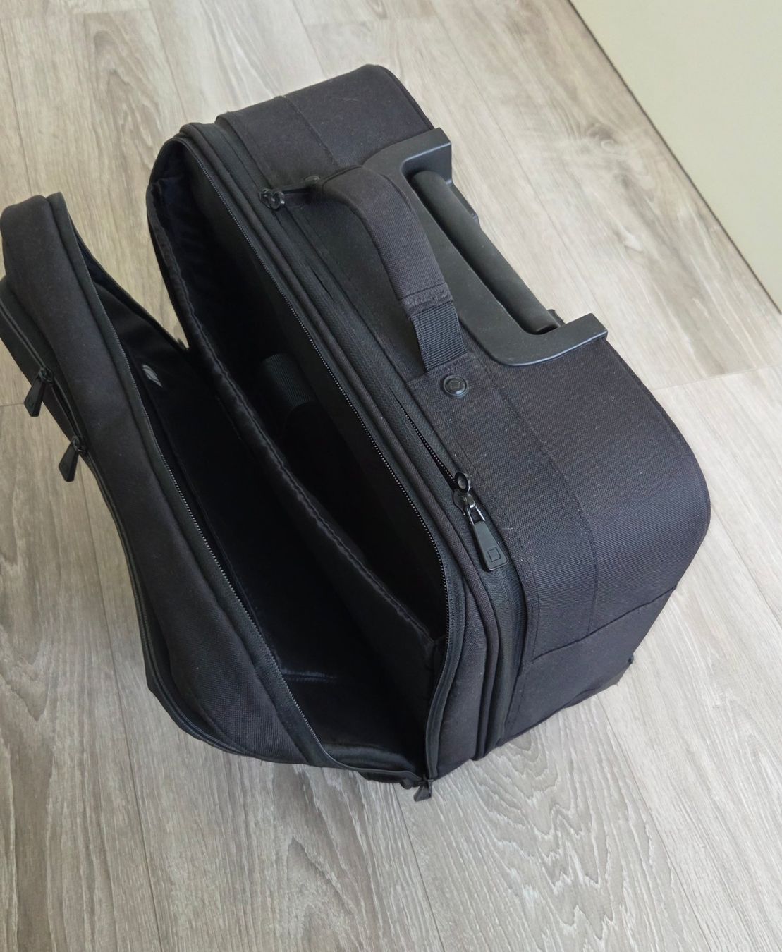 Valigie & Borse: DICOTA Notebook-Rollkoffer Eco Multi Roller – Usato da Trimbach venduto da simple7 1