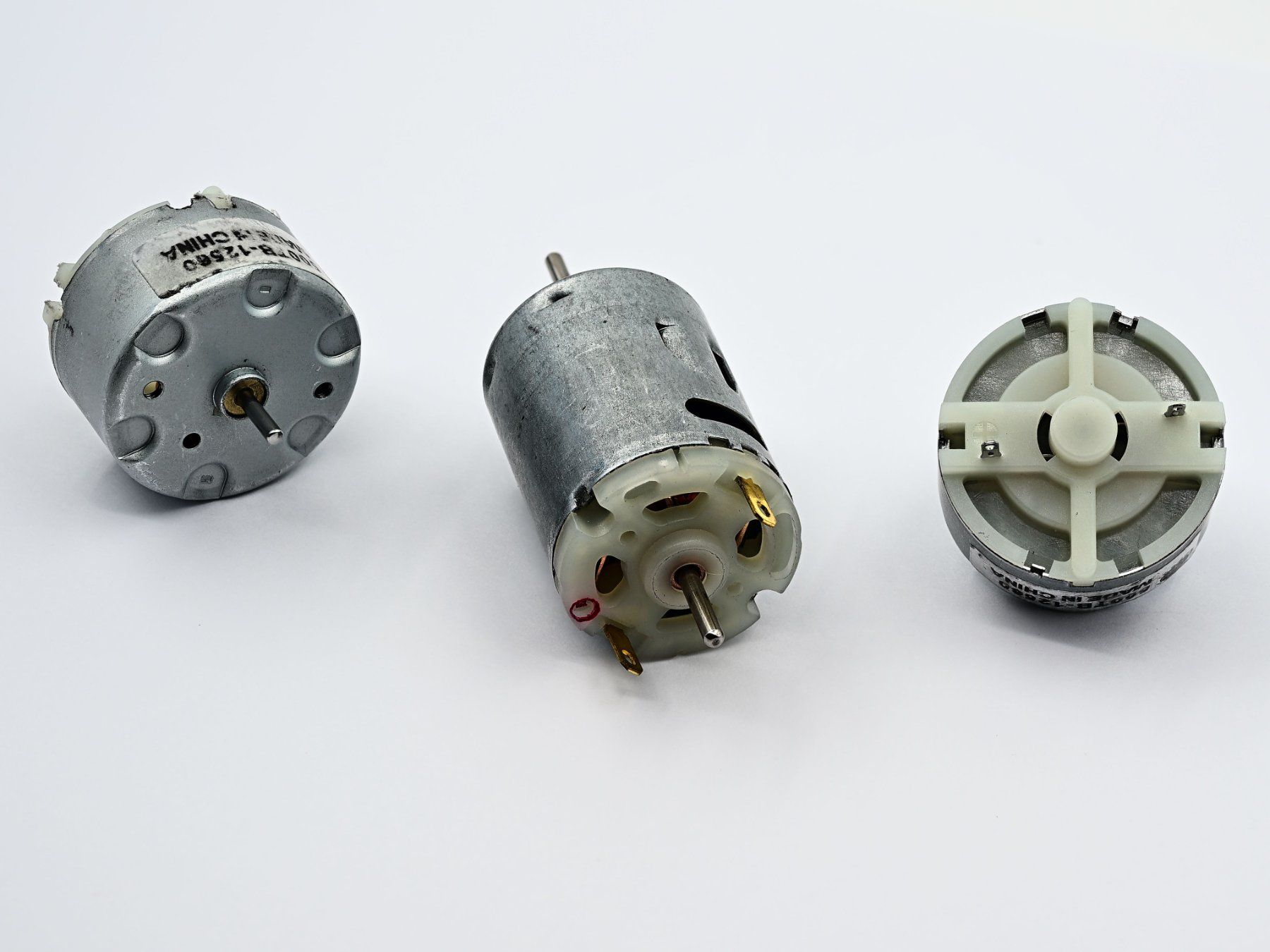 Motoren: 3 Minimotoren Gleichstrom – Gebraucht aus Dürnten von puumies 2